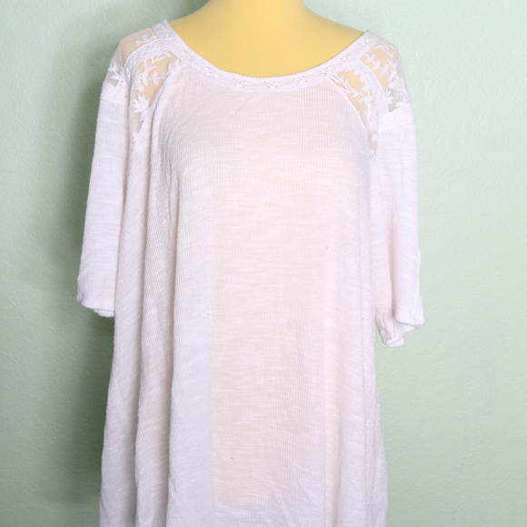torrid Tops - Torrid White Top Sz 3 3XL Shirt Loose Tunic Lace